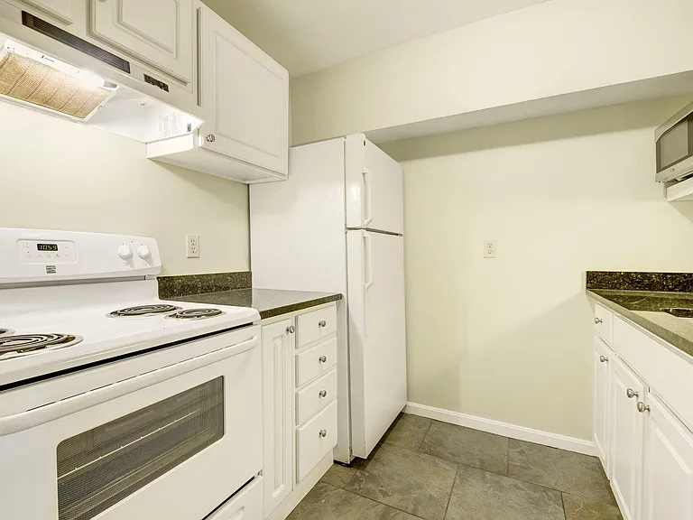 1761 Church St NW #B — Photo 9