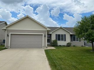 505 Saddleback Rd, Marion, IA 52302