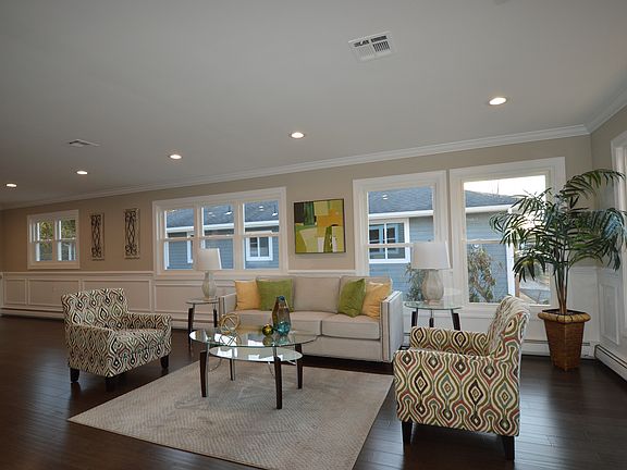 5th image of 169 Liberta Dr
