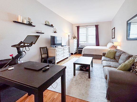 2nd image of 512 E 82nd St APT 3B