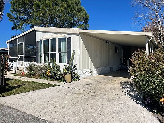 3rd image of 7741 Edgelake Dr