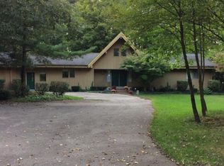 6420 Lakewood Pointe Dr, Coloma, MI 49038