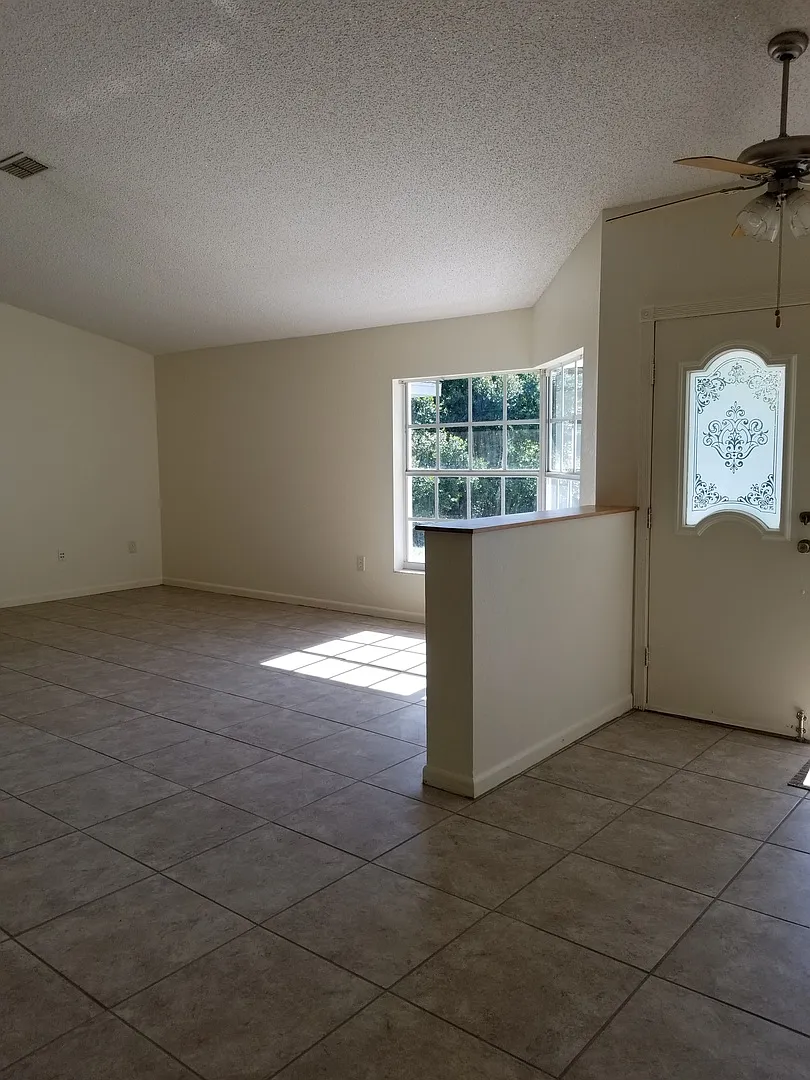 7247 River Country Dr, Weeki Wachee, FL 34607 3 beds 3 baths 2,088 sqft- Call Now Won't Last Long — Photo 4