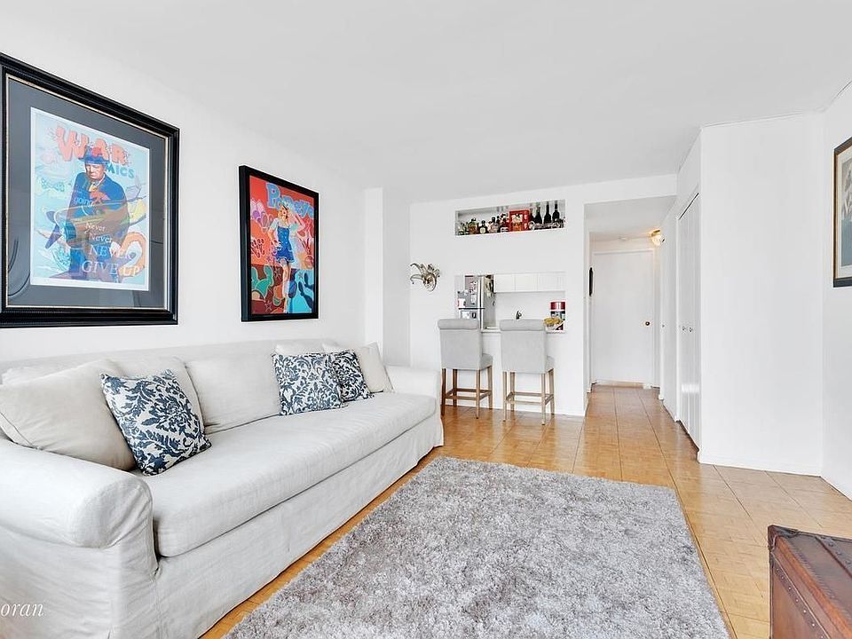 2nd image of 50 Lexington Ave APT 23H