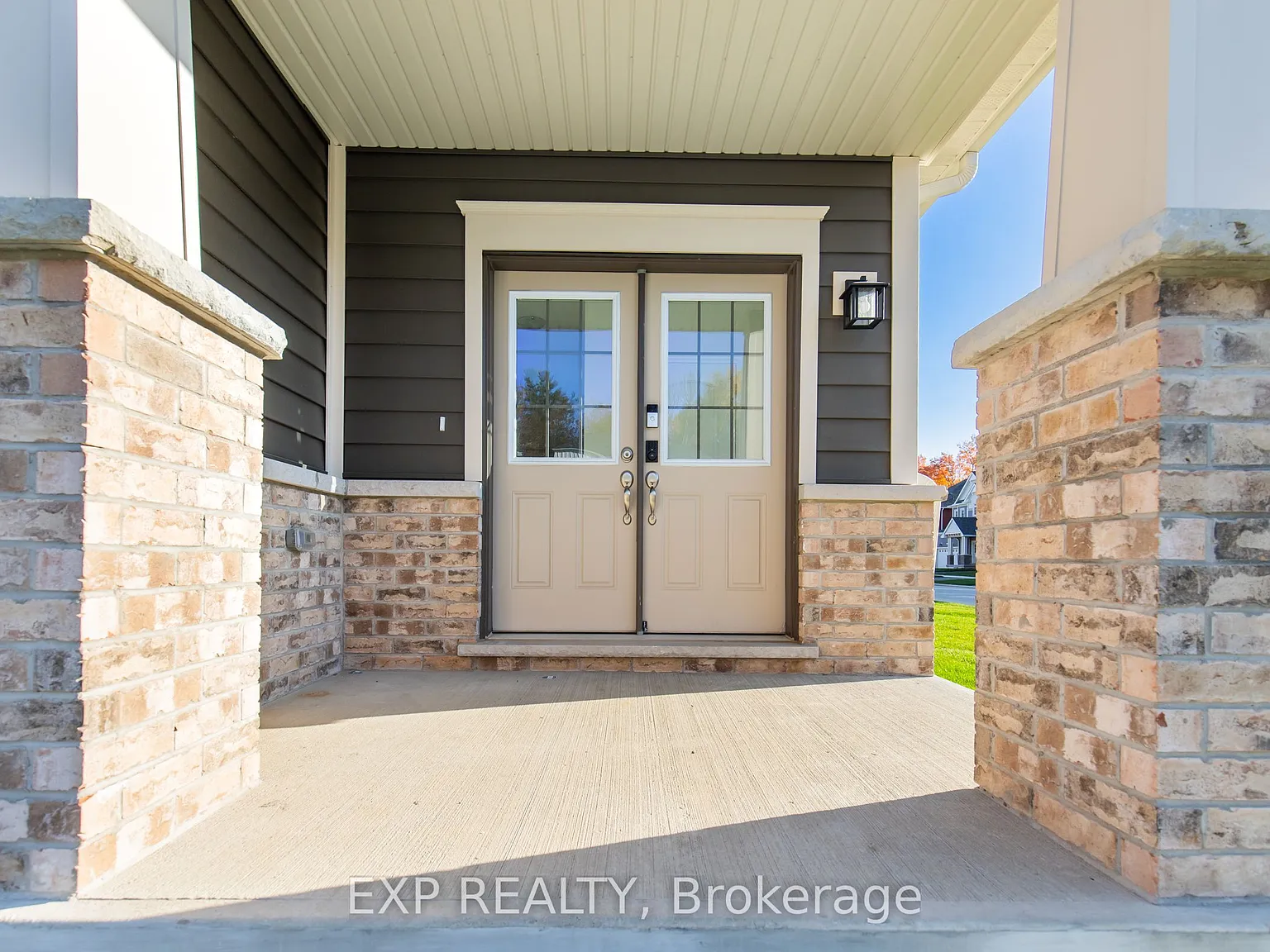 4 bed, $3,300 — Photo 2