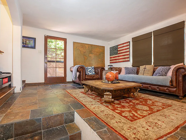 10365 Holman Ave — Photo 4