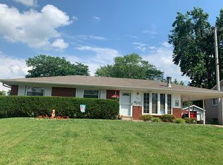 800 Herbst Dr, Florissant, MO 63031
