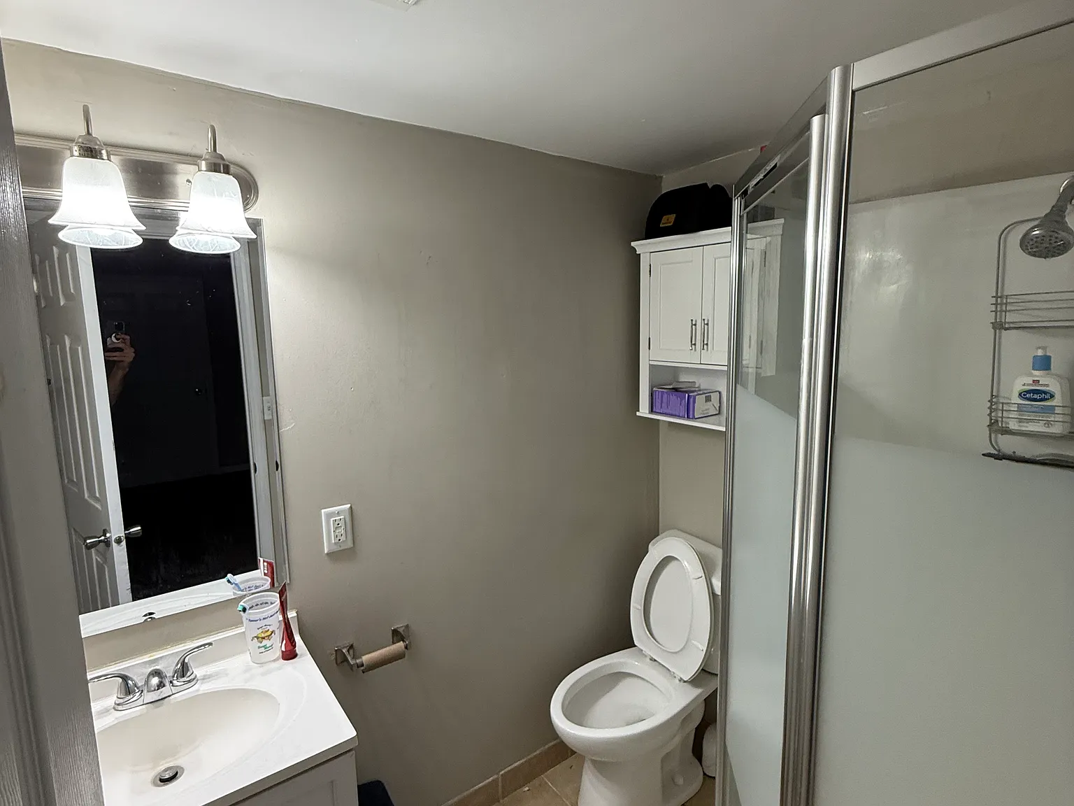 4 bed, 1819 sqft, $2,100 — Photo 2