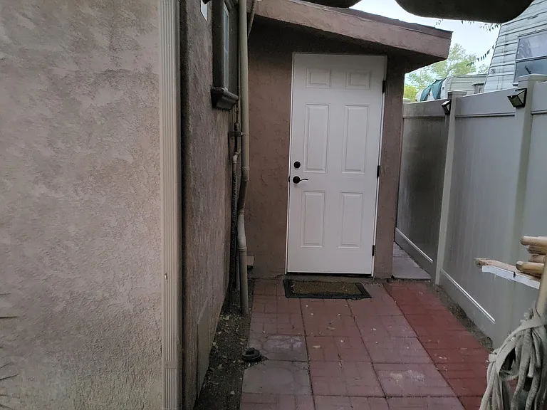 25920 Sherman Rd — Photo 12
