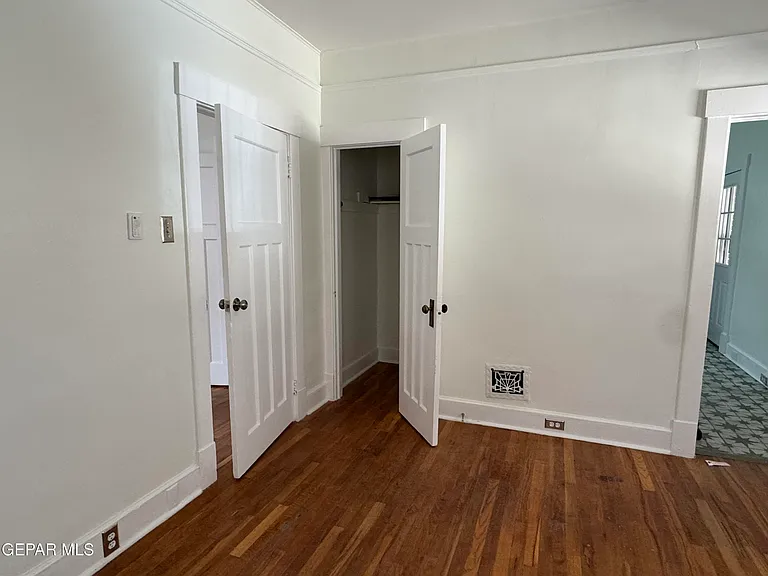 1606 Hawthorne St — Photo 17