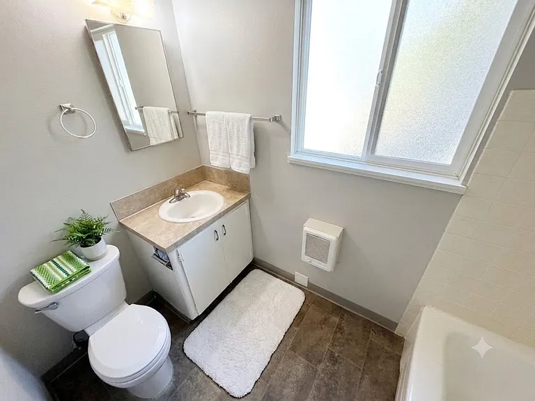 1525 SE Salmon St #1-5 — Photo 6
