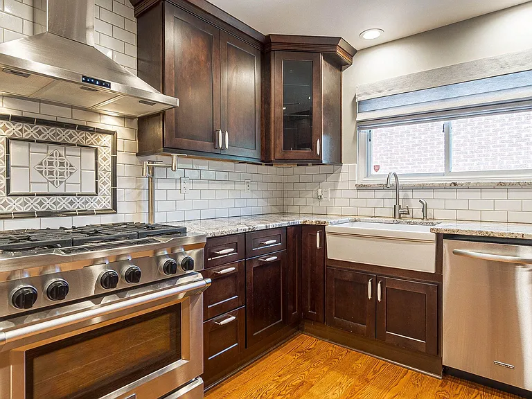 Sherwood Ct — Photo 15