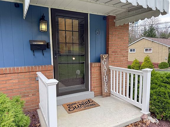 2nd image of 51 Meadowbrook Ave