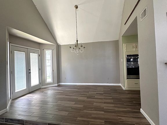 2nd image of 5401 Crossgate Dr S