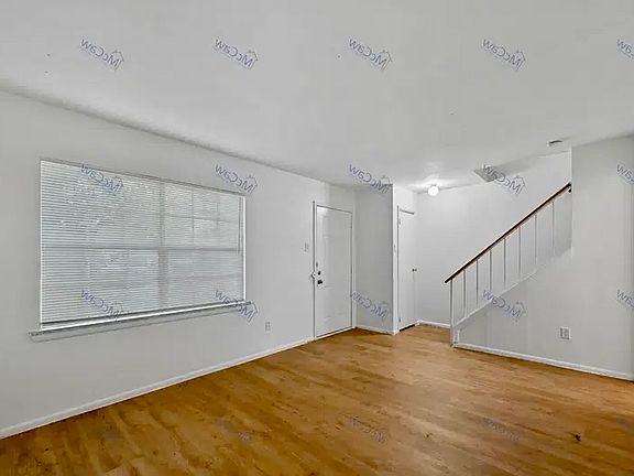 2nd image of 616 Moore St APT C
