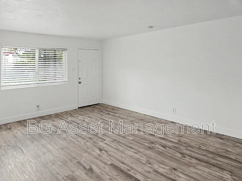 2 bed, 1.0 bath, 850 sqft, $2,150 — Photo 4