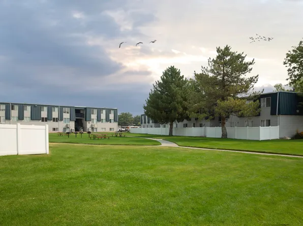 Hidden Pointe Apartments