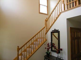2-Story Foyer