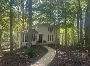 906 Lees Ridge Rd, Martinsville, VA 24112