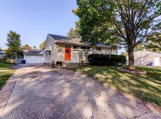 5 4th Dr, Decatur, IL 62521