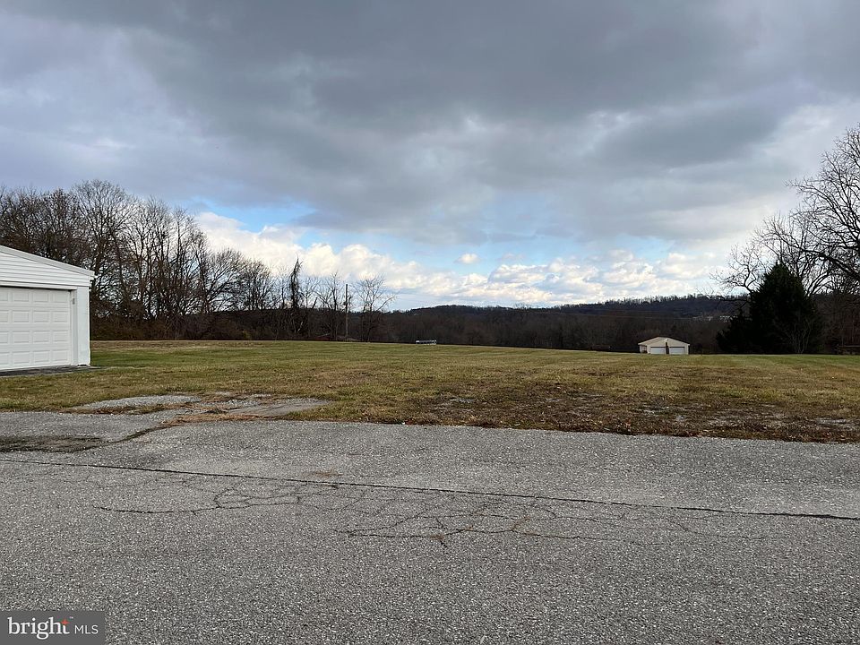 2nd image of 1933 & 1939 Stoverstown Rd