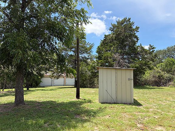 4th image of 117 Dogwood Trl