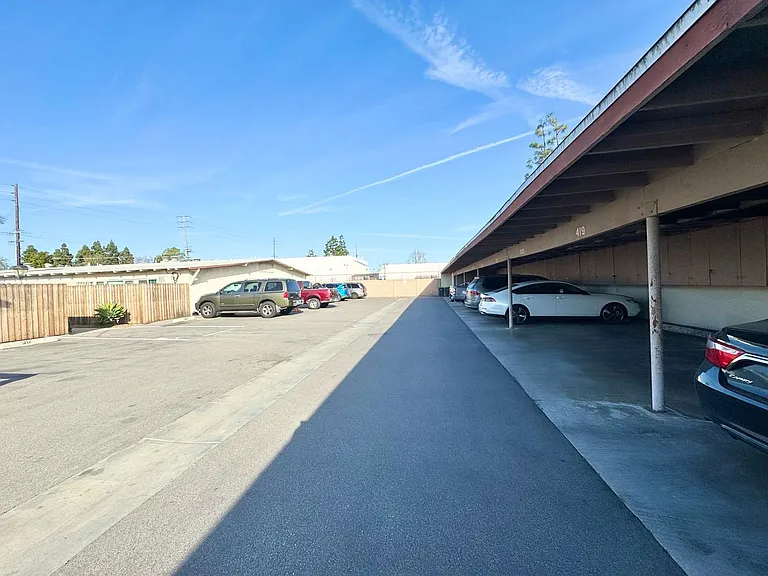 Trask Apartments — Photo 8
