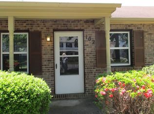 102 Wreck Shoal Dr, Newport News, VA 23606