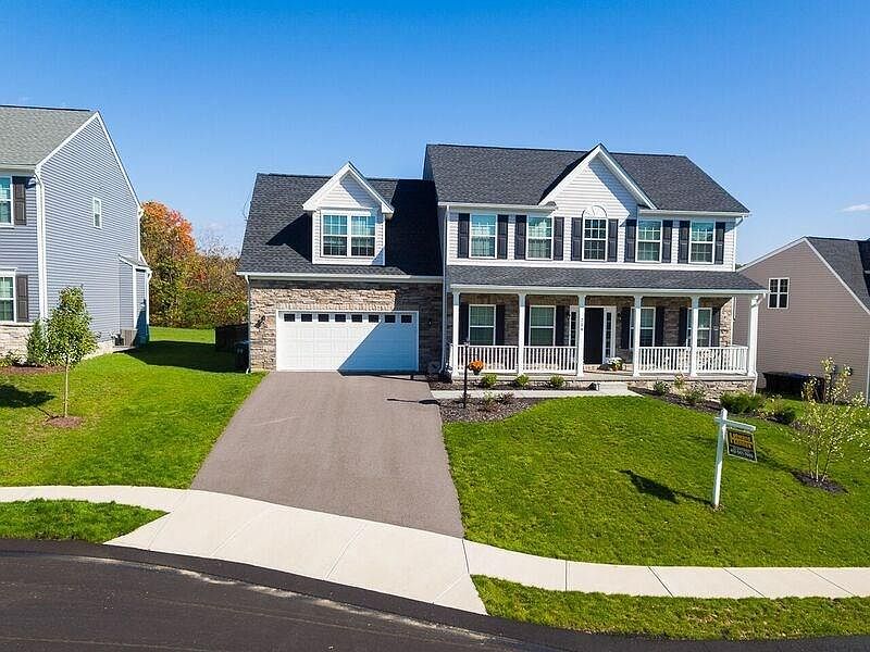 1st image of 214 Buckingham Dr
