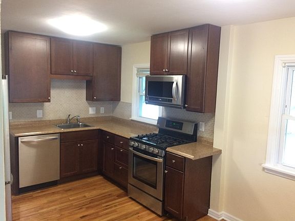 3rd image of 125 Betty Jean Ln
