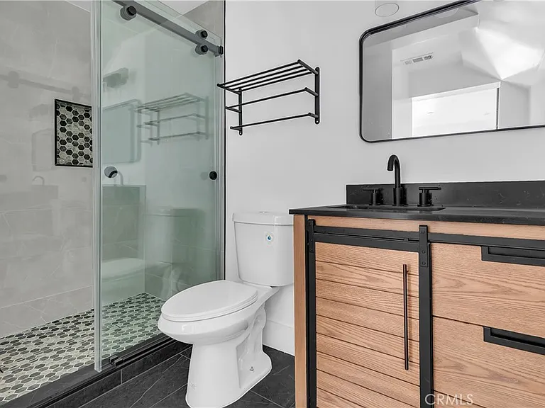 1571 Ricardo #2 — Photo 1