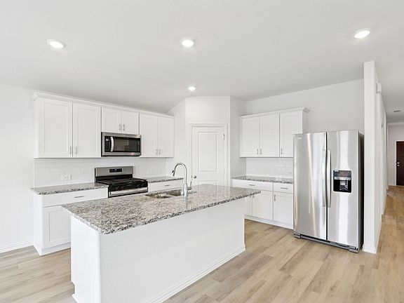 2nd image of 2120 Longchamp Ln