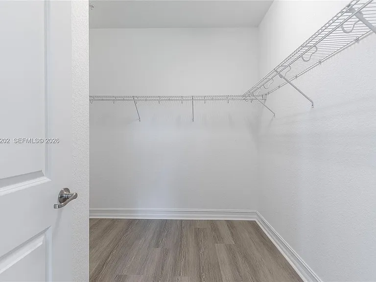11524 SW 16th St — Photo 15