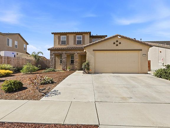 2nd image of 1108 San Gabriel