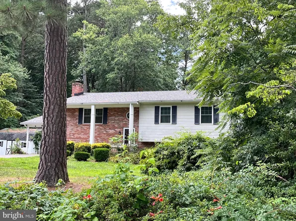4027 Birch Dr, Huntingtown, MD 20639