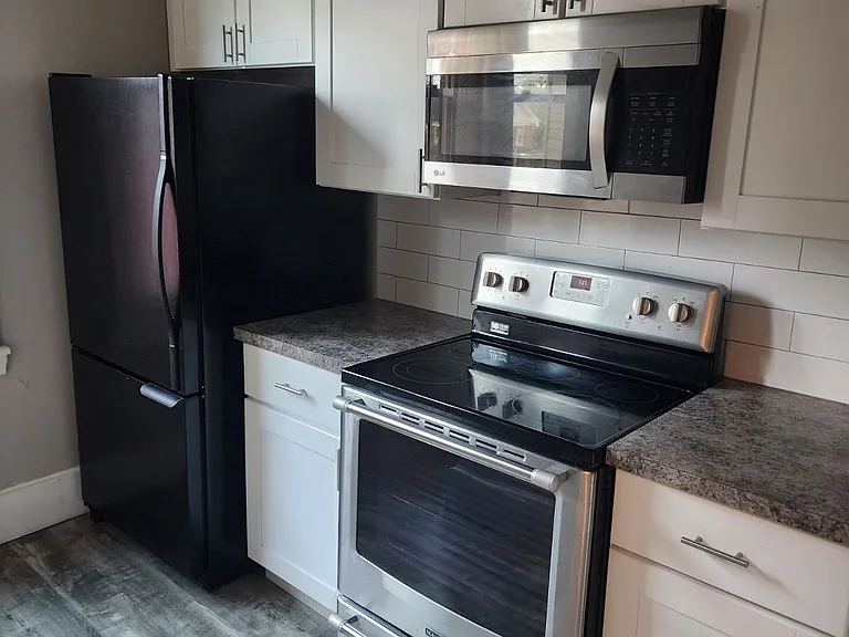 3570 Burch Ave #2 — Photo 5