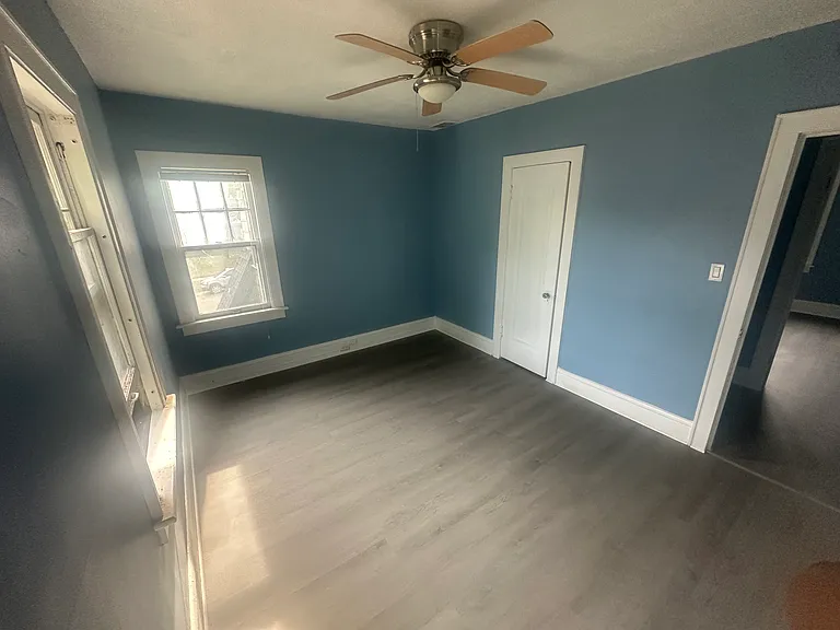 1035 S Maple Ave #B — Photo 6