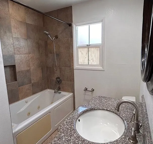 1483 La Corta Cir — Photo 38