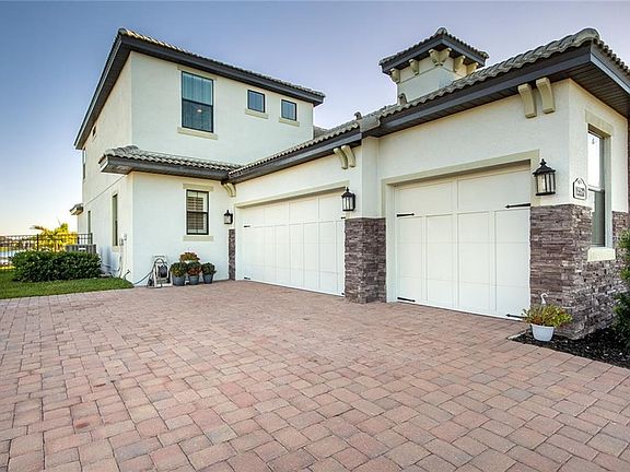 2nd image of 15532 Avenue Of The Arbors