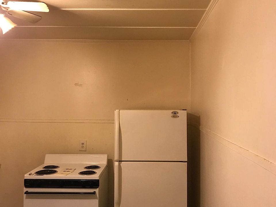 2nd image of 3613 Main St APT 4