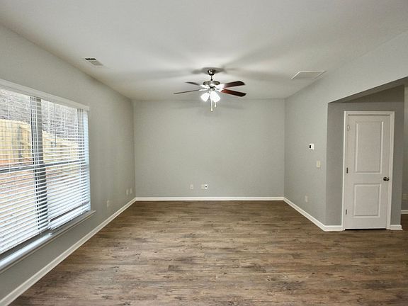 4th image of 382 Hardy Ives Ln