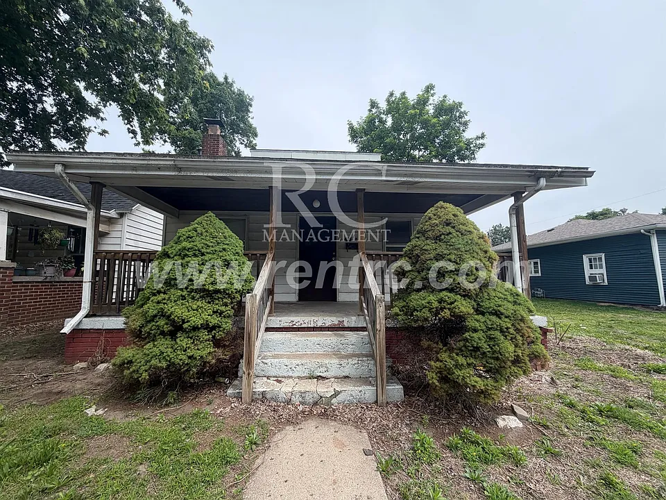 625.5 Commercial St