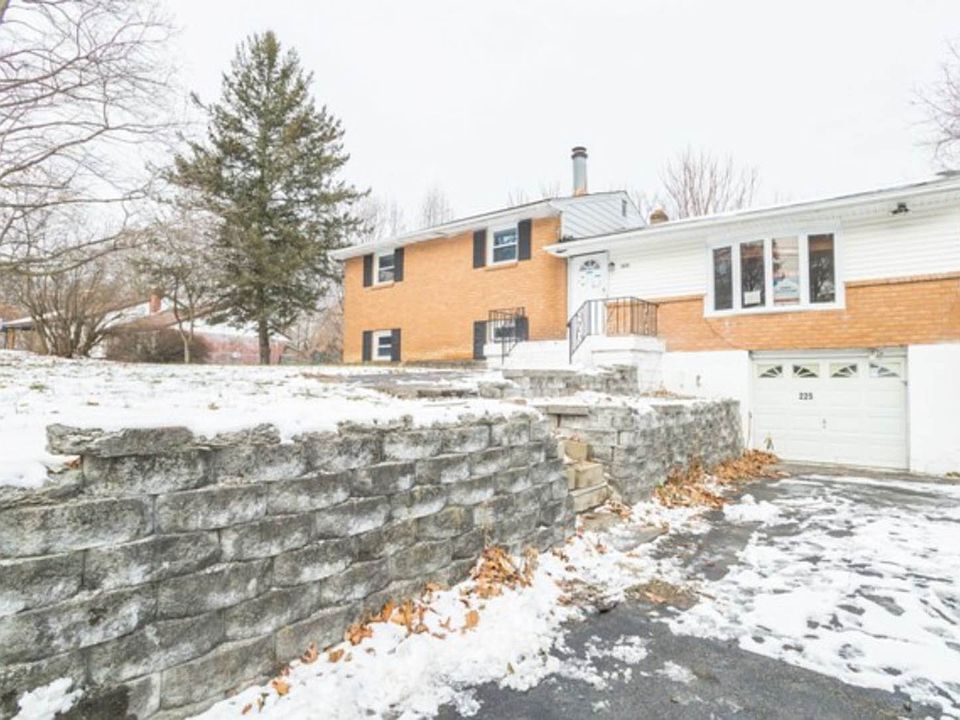 1st image of 225 Edjewood Dr
