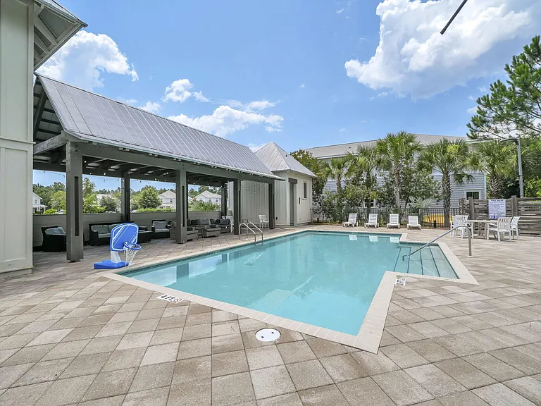 61 Oakley Ct — Photo 36