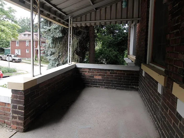 8001 Saint Lawrence Ave — Photo 9