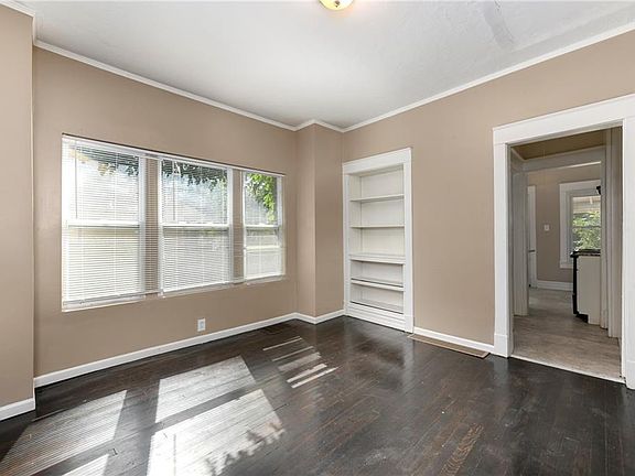 5th image of 1415 E 80th St