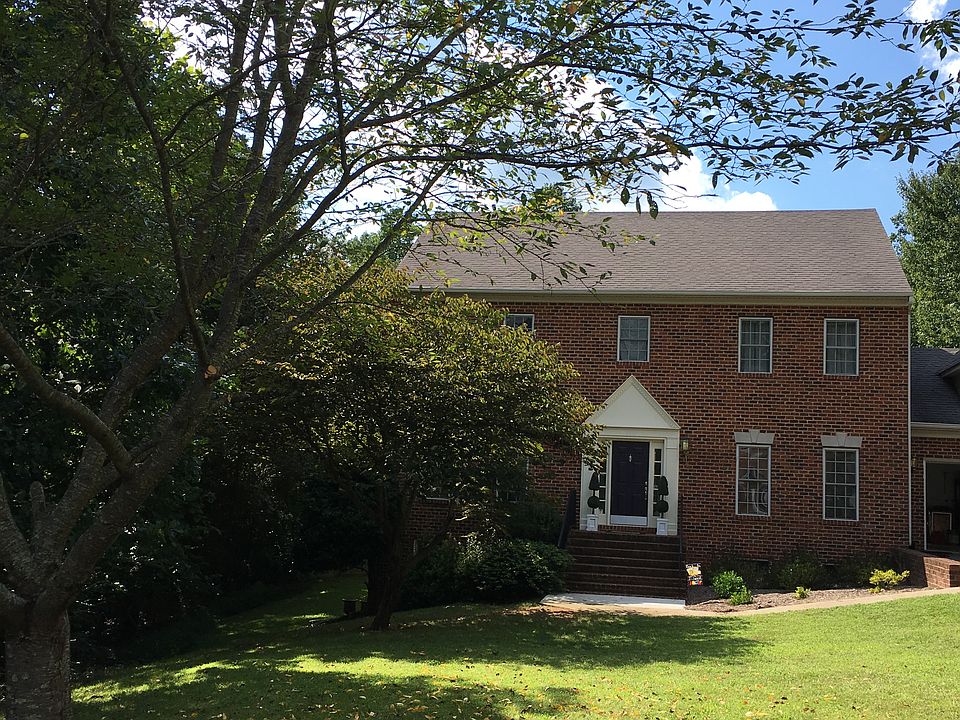 1st image of 140 Marguerite Dr
