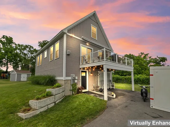 8 Heaphy Lane, Dover, NH 03820