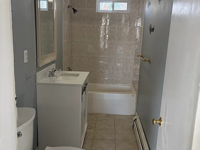 56 Eaton St #2 — Photo 8