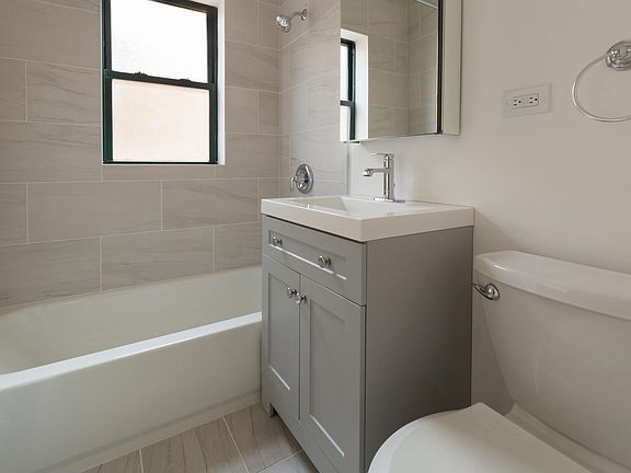 4th image of 4843 N Wolcott Ave APT 2A